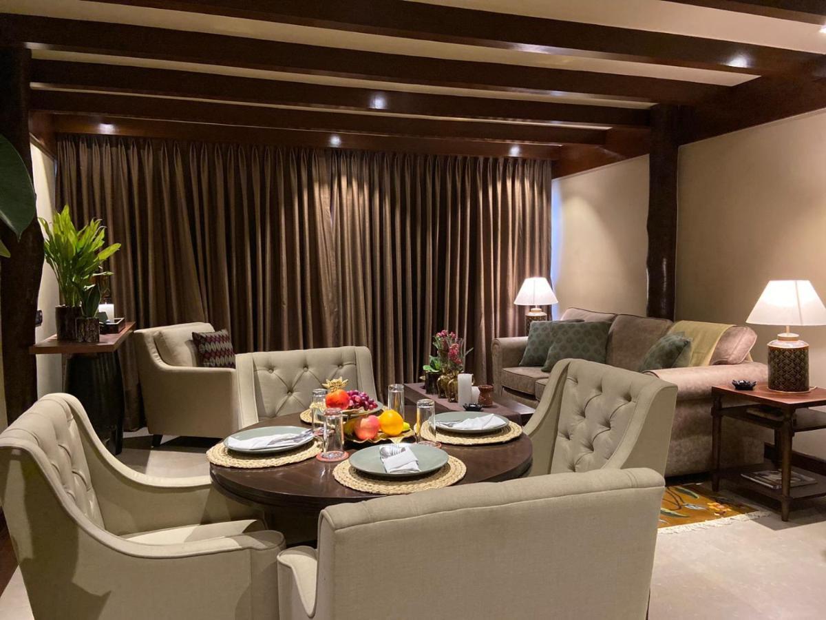 Miraaya Wellness And Golf Resort Читван Екстериор снимка