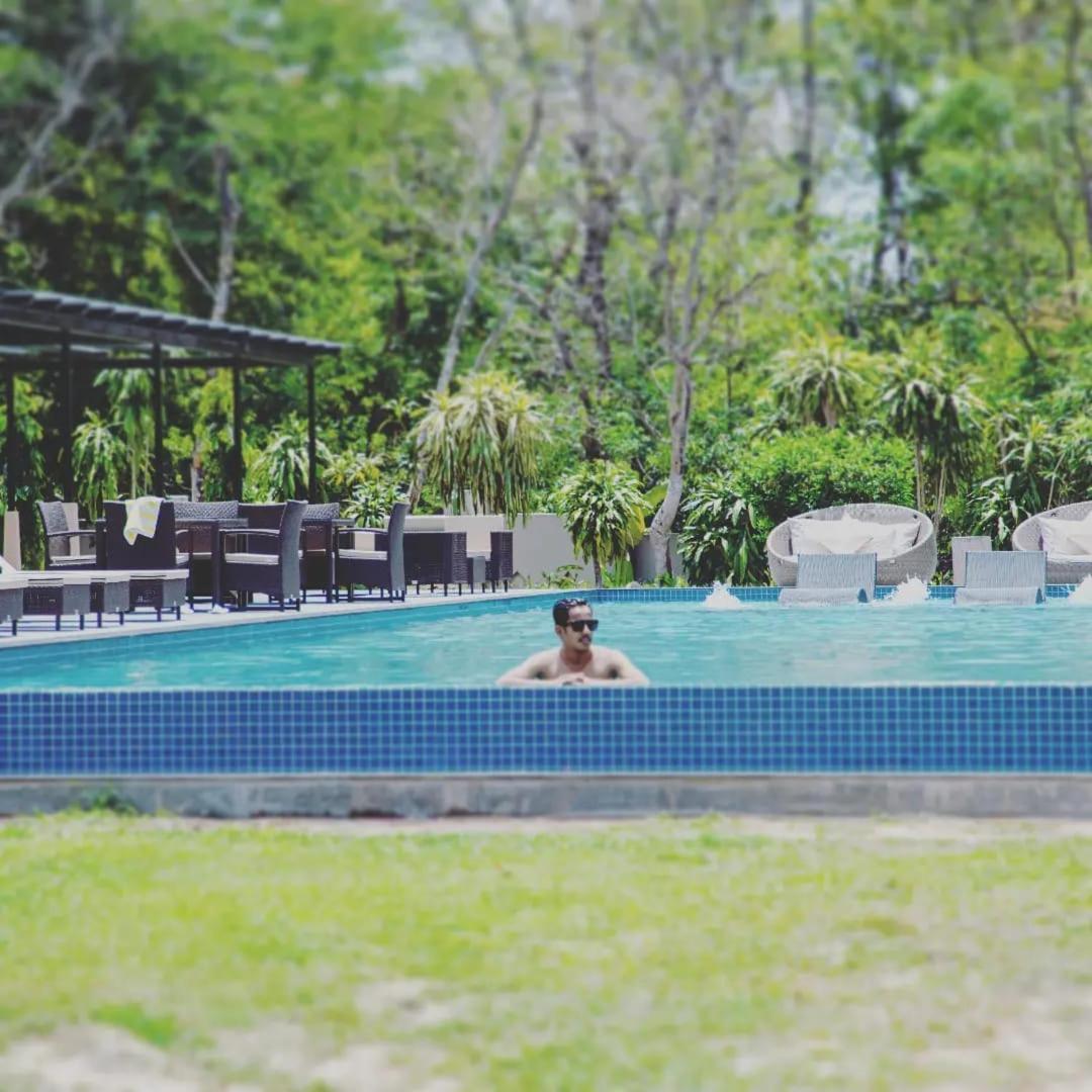 Miraaya Wellness And Golf Resort Читван Екстериор снимка