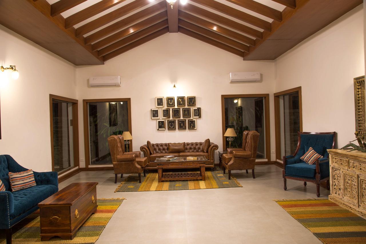 Miraaya Wellness And Golf Resort Читван Екстериор снимка
