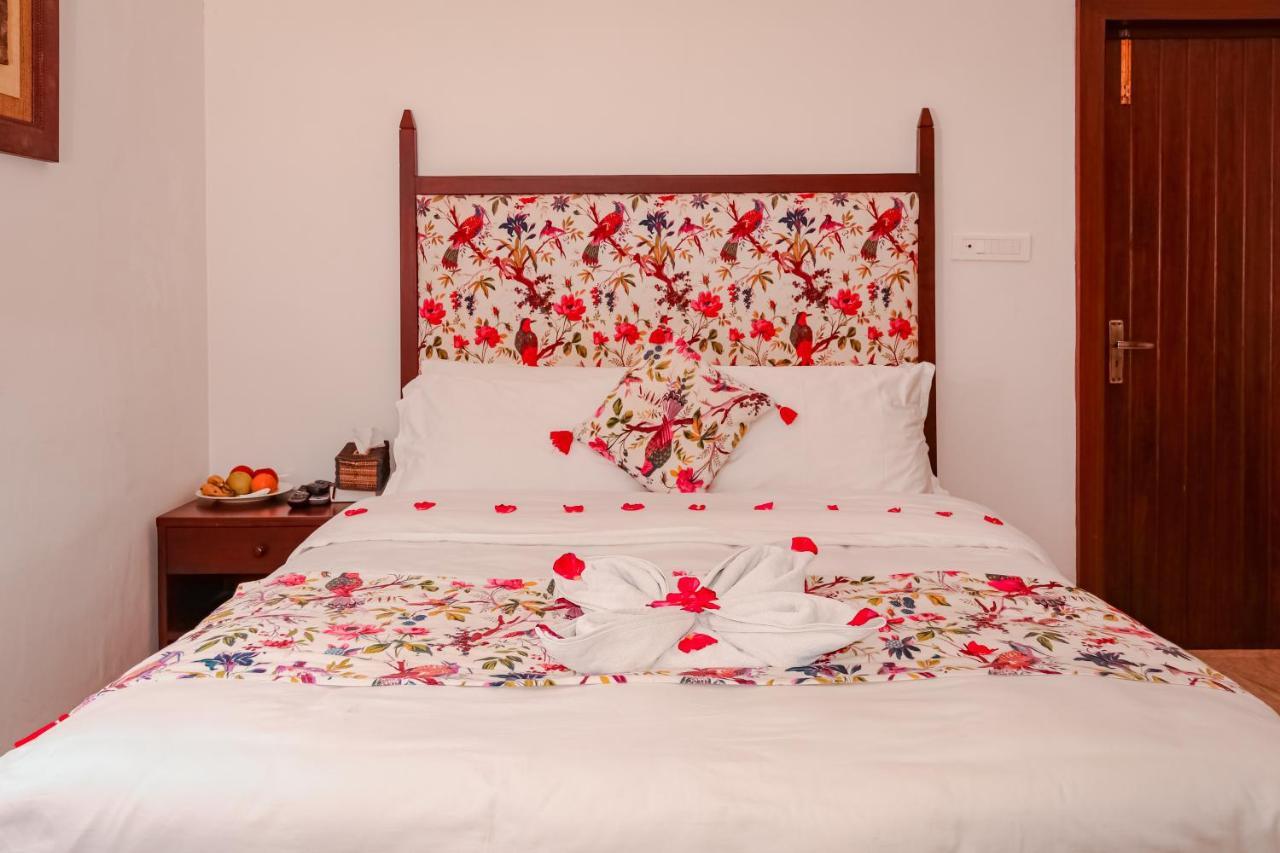 Miraaya Wellness And Golf Resort Читван Екстериор снимка